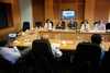 Foto: Reunin de la delegacin de Think Gaur con los representantes de la Escuela de Negocios Indian Schoo